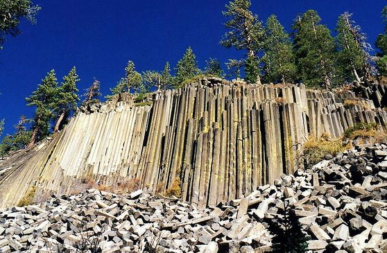 mammoth lakes california devils post national monument