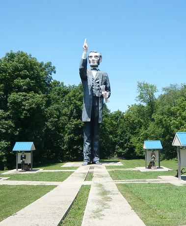 ashmore illinois large statue of abraham lincoln
